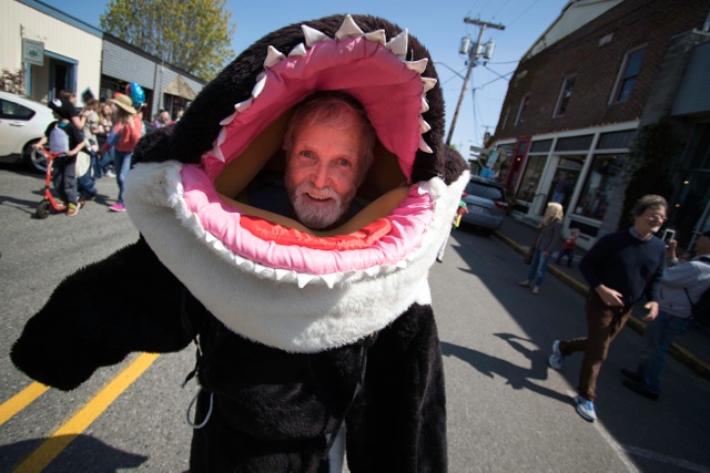 Welcome the Whales Parade 2015