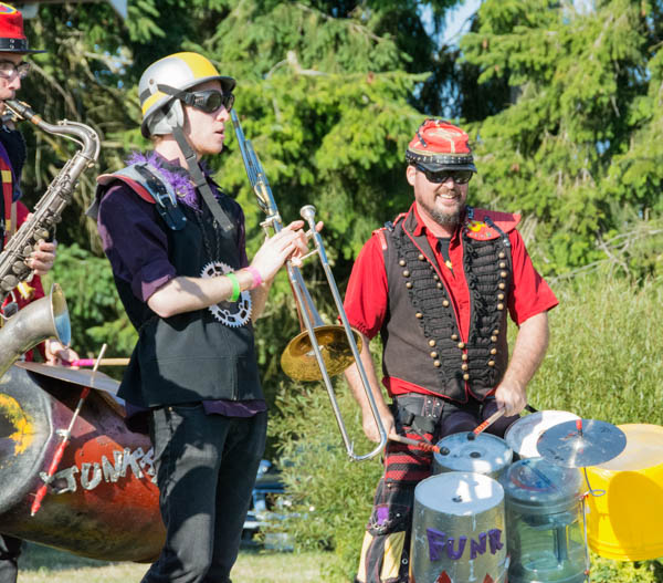 ‘HONK! Fest West’ bands descend on Whidbey’s Greenbank Farm to delight hundreds